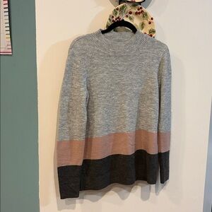 LIZ CLAIBORNE SWEATER